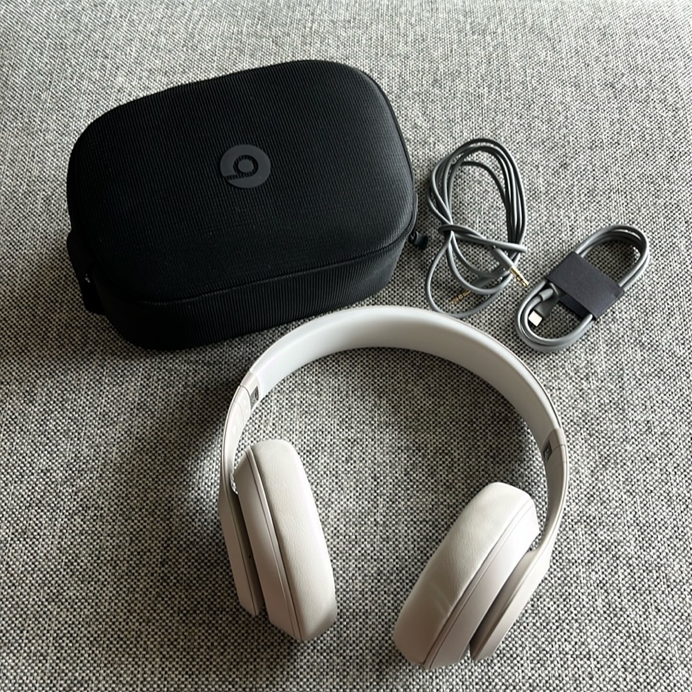 New Authentic Beats Studio Pro- Sandstone